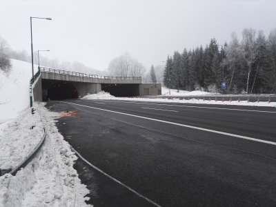 Tunel Panenská, pohled na jihozápadní portál, foto Jan Juřena, leden 2017.