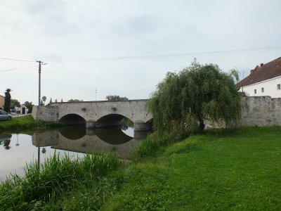 Kamenný most Putim
